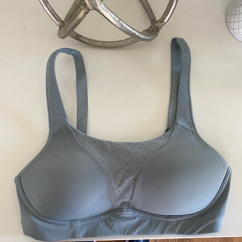 Lululemon Ta ta tamer high impact athletic sports bra